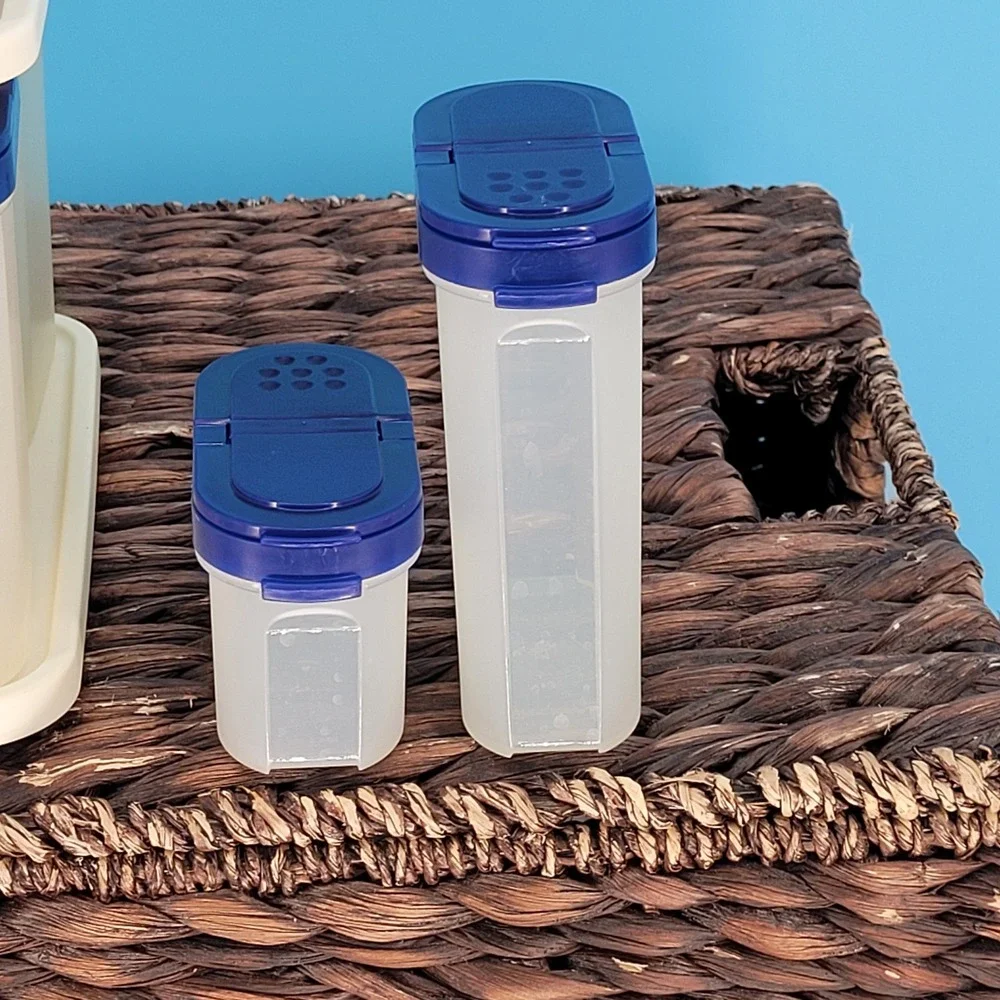 Tupperware Modular Mates Spice Carousel Rack 16 Shaker Containers Blue vintage